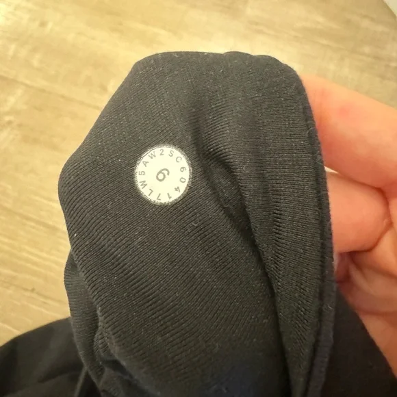 Lululemon Wunder Under Black Leggings - Picture 4 of 4